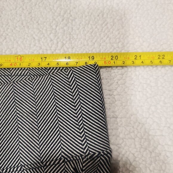 NWT Torrid First at Fit Herringbone Black/White Stretch Ankle Pants - Size 2X - Picture 6 of 12